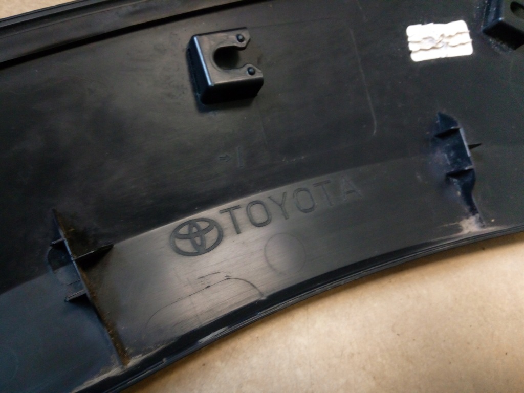 Toyota Aygo X '20 Fender Rows dreapta 75651-0H010 75605-0H020 Original* Product image