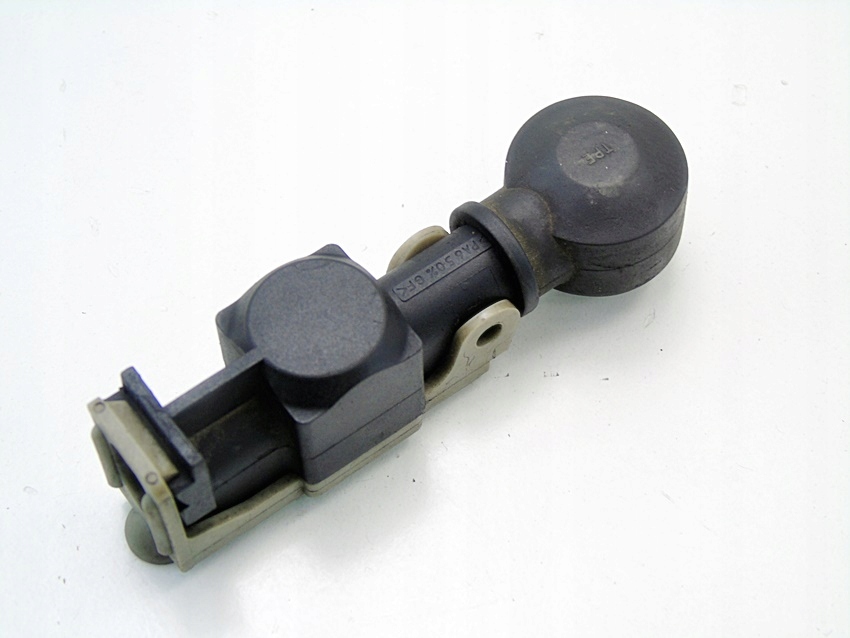 CONECTOR CAPRIT CLIP CABLURI CURTARE 1.2 6V FABIA SI POLO N9 FOX Product image
