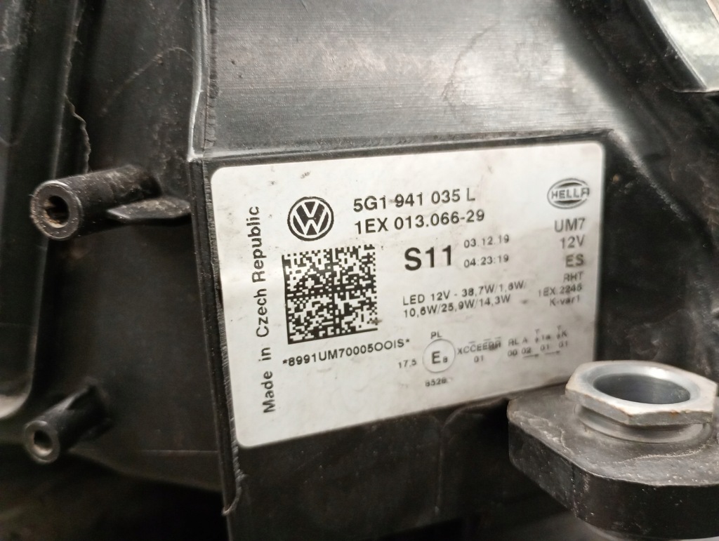 5G1941035L FAVIUL LEGAT VW Golf VII 17- Hella Product image