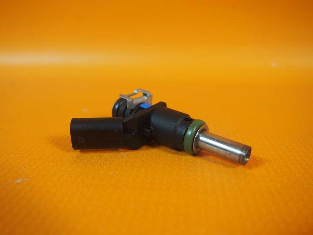 Injector de combustibil Audi A6 4G CRE 06e906031 36KM Product image