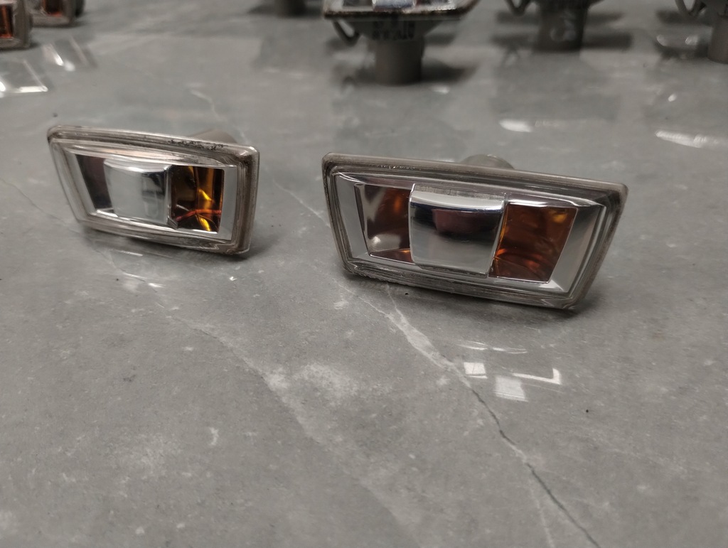 KIERUNKOWSKAZ P+L OPEL CORSA D/E INSIGNIA ZAFIRA MERVIA 13497990 13497989 Product image