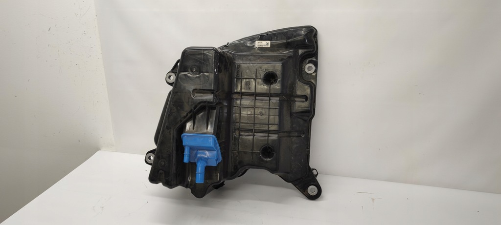 Rezervor ADBLUE Audi A4 B9 8W0131878BT 2021 Product image