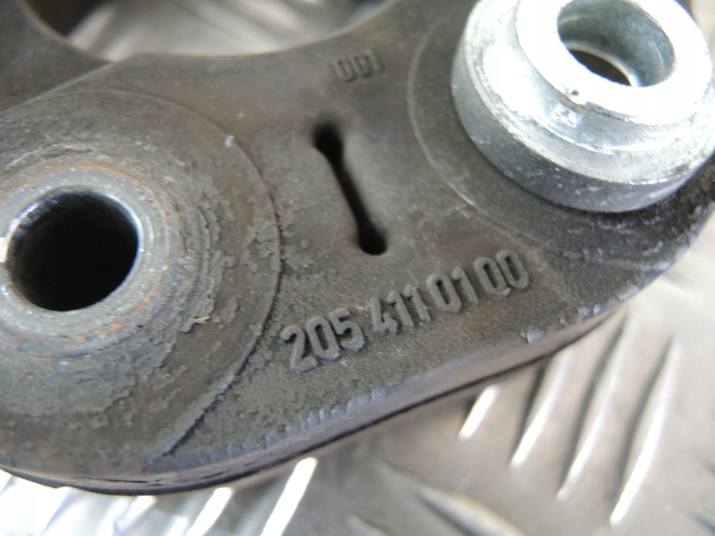 MERCEDES CLA CONECTOR ARBORE AMORTIZATOR DE VIBRAȚII 2054110100 Product image