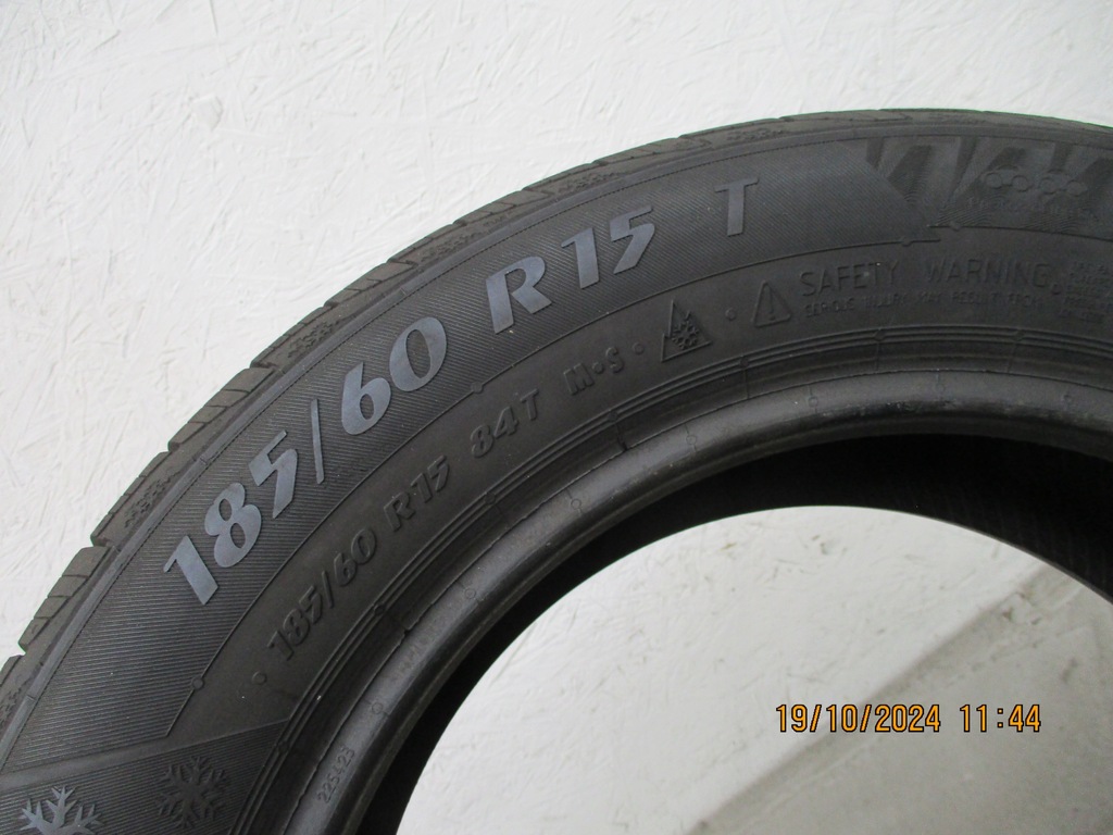 185/60R15 Matador Sibir Snow MP92 5.8mm Product image