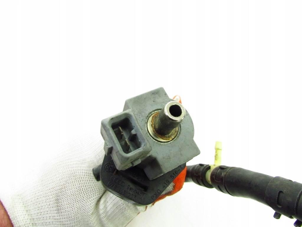 Audi VW SKODA SEDIE SENSOR VALVE 72268700 078906283A Product image