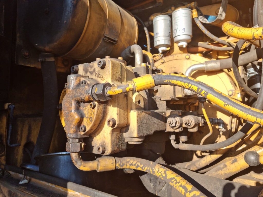 LIEBHERR 922 Litronic excavator pe roți pentru piese Product image
