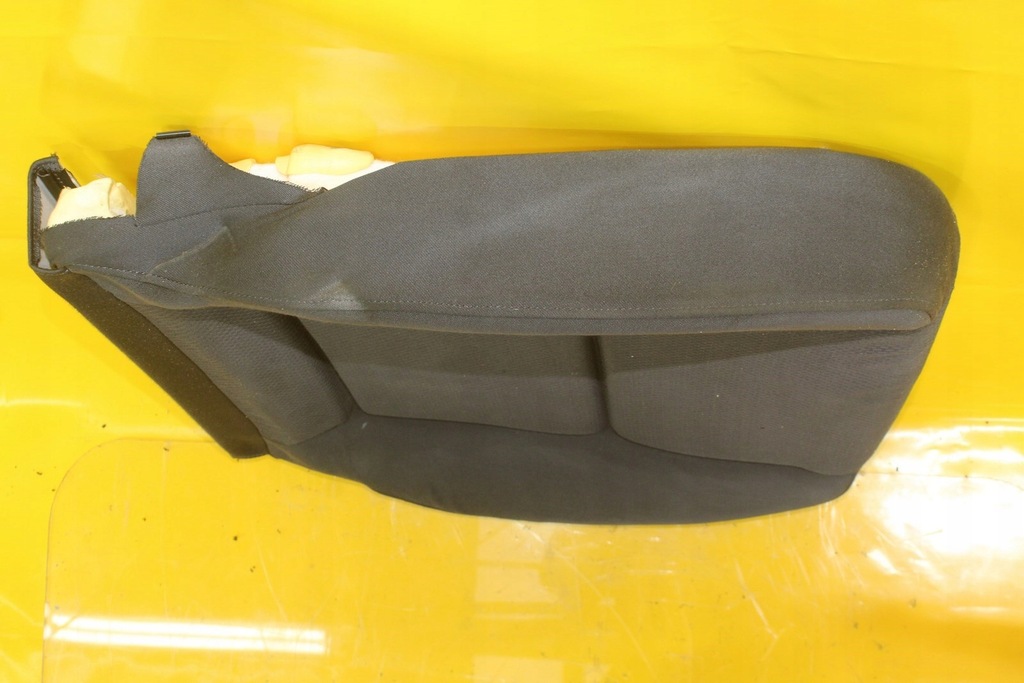 Materialul din partea dreaptă din față AUDI A4 B6 Product image
