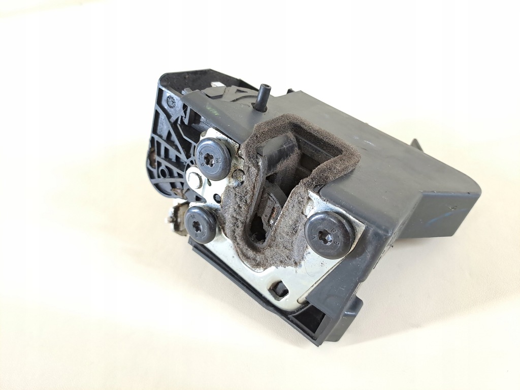 BLOCARE SPATE DREAPTA SPATE DACIA LOGAN 3 21 martie Product image