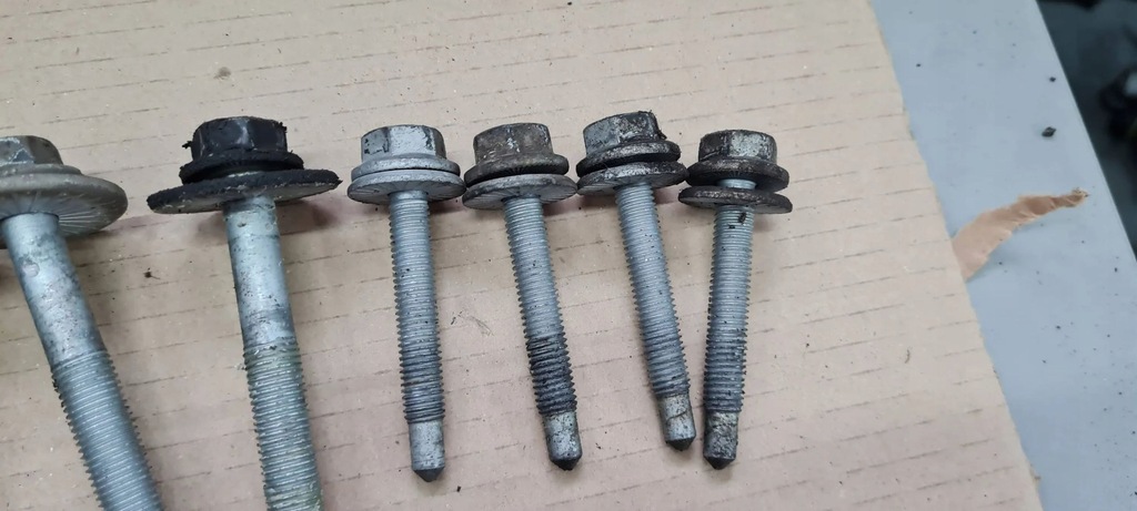A6 C6 ȘURBUL SUSPENZIEI DE RIDICARE BRANCĂ DE LEAGĂN FAȚĂ Product image