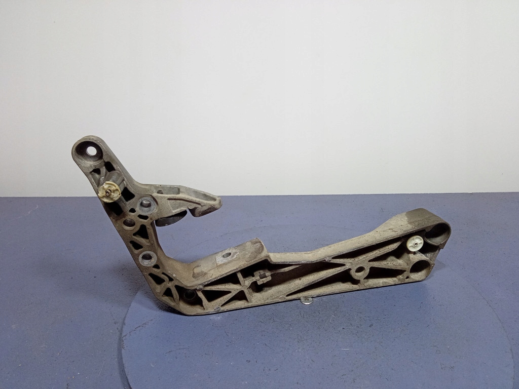 BMW 4 G22 G23 G20 SUPPORT CUTIE XDRIVE PAW VTG 9485312 Product image