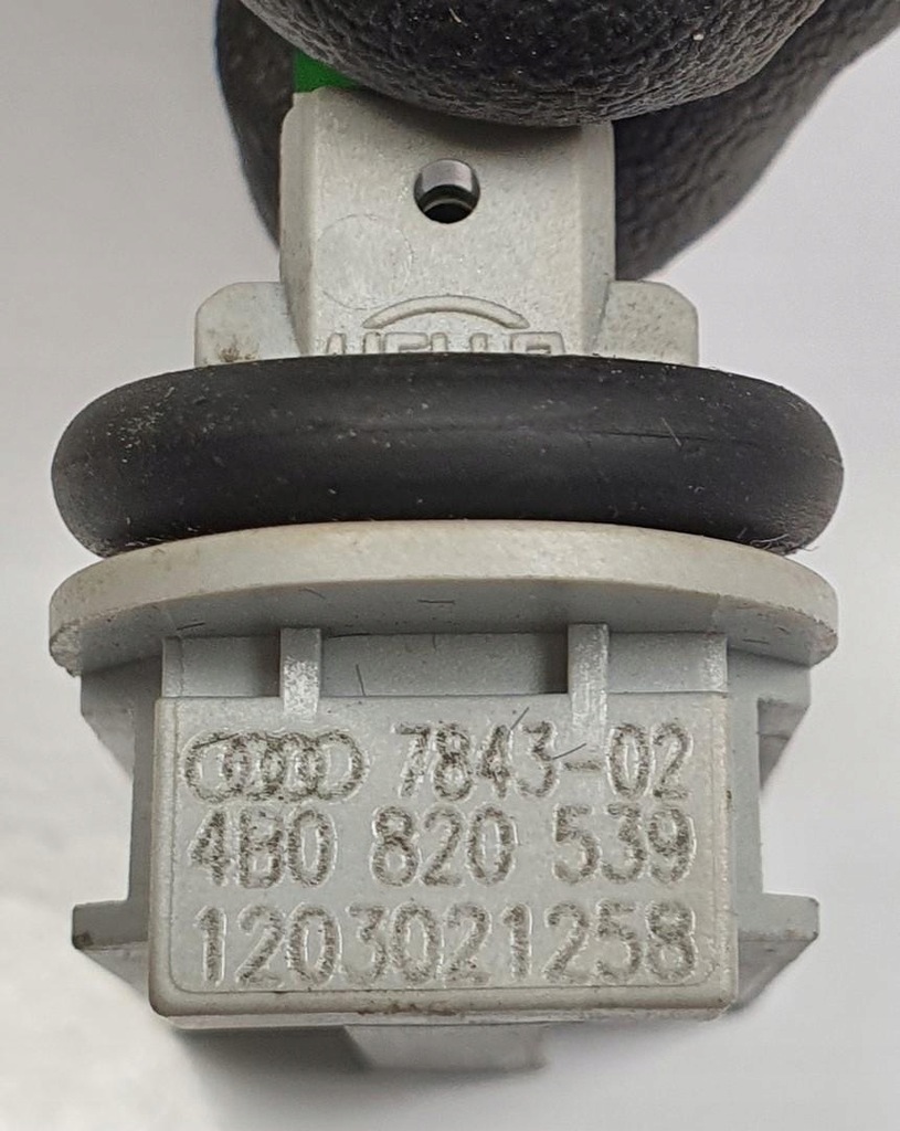 SENSOR TEMPERATURA VW PASSAT B5 4B0820539 Product image