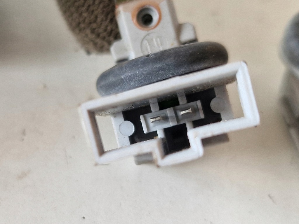 SENSOR DE TEMPERATURA INCALZITOR VW AUDI SKODA SEAT 4B0820539 Product image