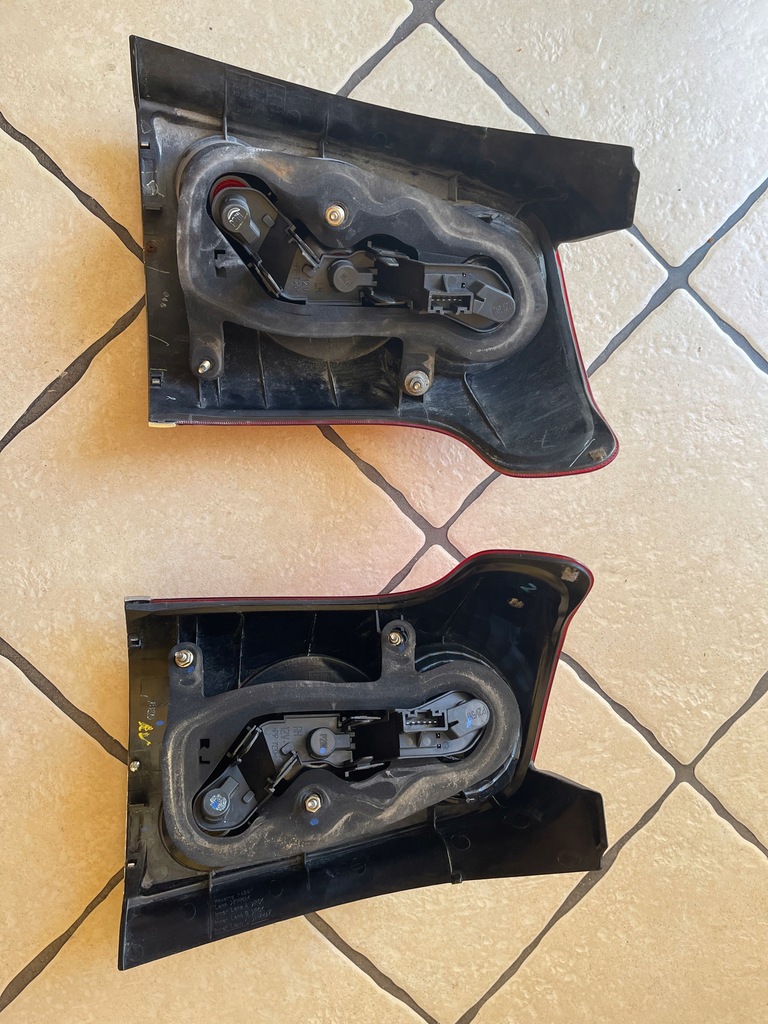 Lampa spate Toyota Avensis T25 03-06 break Europa DREAPTA Product image