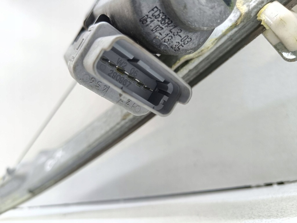 Citroen C4 și Picasso 2007 ridicare electrică a ușii din spate Product image