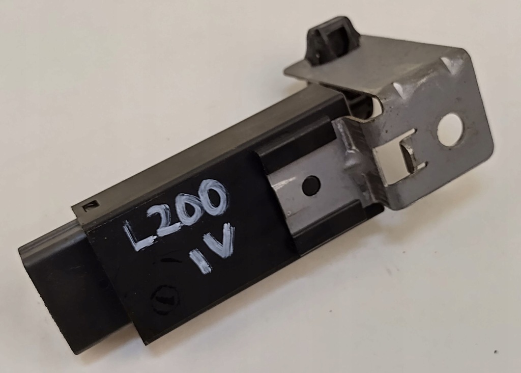 Mitsubishi L200 4 Modul IV IMMOBILAJZER MN141557 Modul Product image
