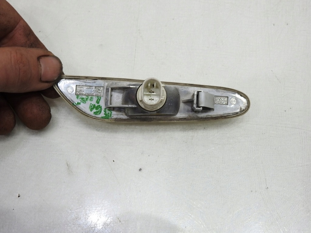 SEMNIZATORIA APARĂ DREAPTA BMW E61 LIFT 8382104 Product image