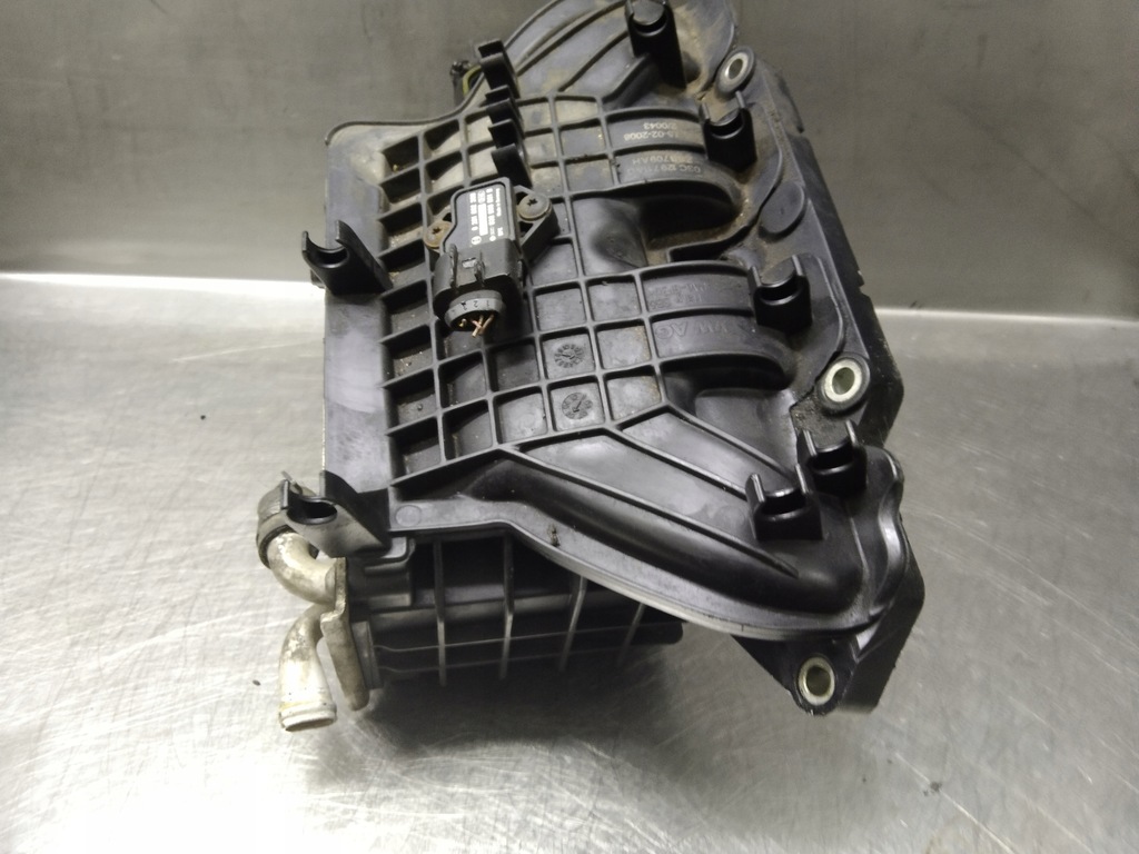 COLECTOR ADMISIUNE VW AUDI SKODA 1.4 TSI 03C129711AD Product image