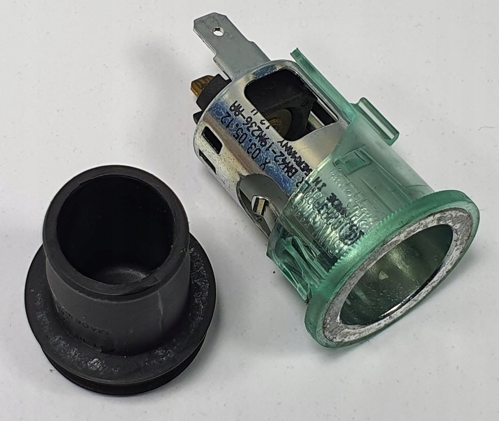 12V Range Rover III L322 BH42-19N236-AA Product image