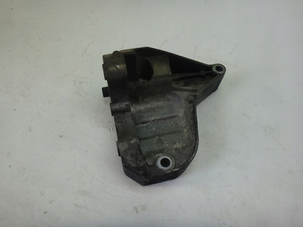 SUPORT LABE PENTRU POMPĂ BMW E90 E91 E92 E93 E87 M47 M57 Product image