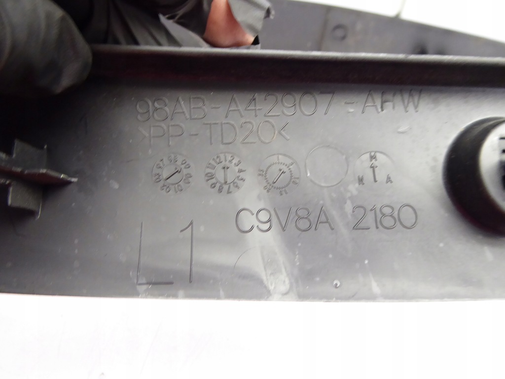 FOCUS MK1 1.4 16V RADIATOR AER VOLAN Product image