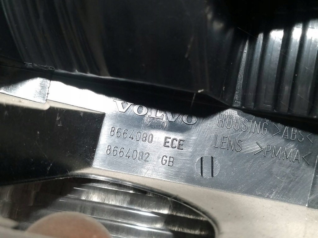 LAMPĂ SPATE DREAPTA VOLVO S60 ( 00-10 ) 8664080 8664082 153838 SEDAN Product image