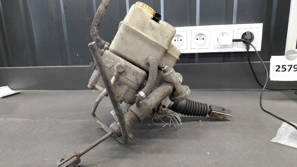 4684130110 Cilindru principal de frână Land Rover Range II 4.6 Product image