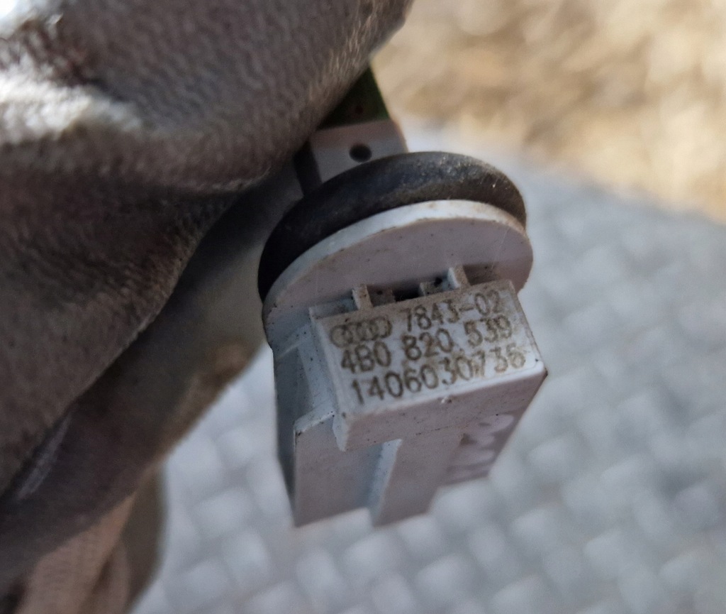 SENSOR TEMPERATURA AER CONDITIONAT VW POLO 9N 4B0820539 Product image