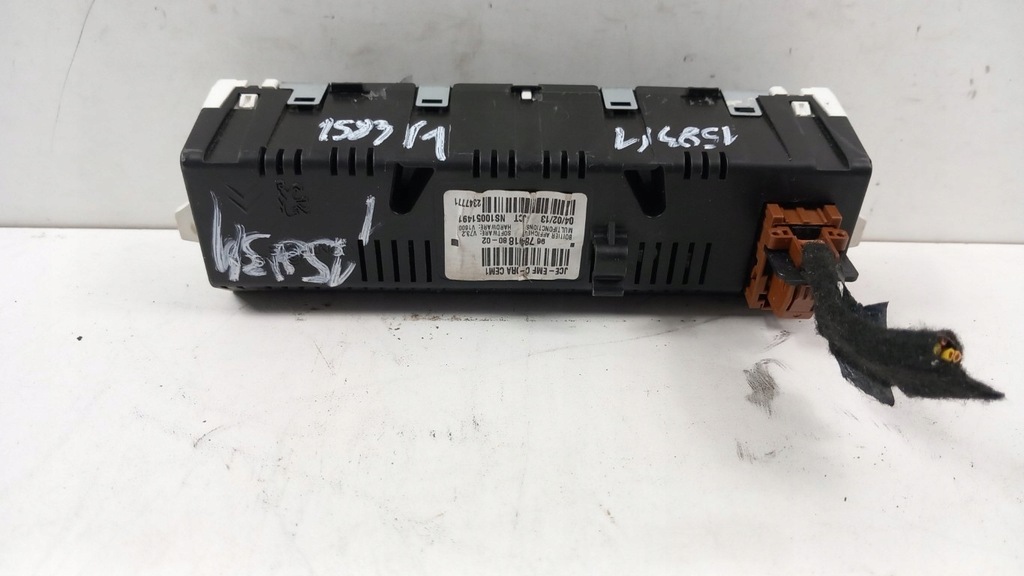 MONITOR PEUGEOT 308 T7 BERLINGO PARTNER 3008 9678491880 Product image