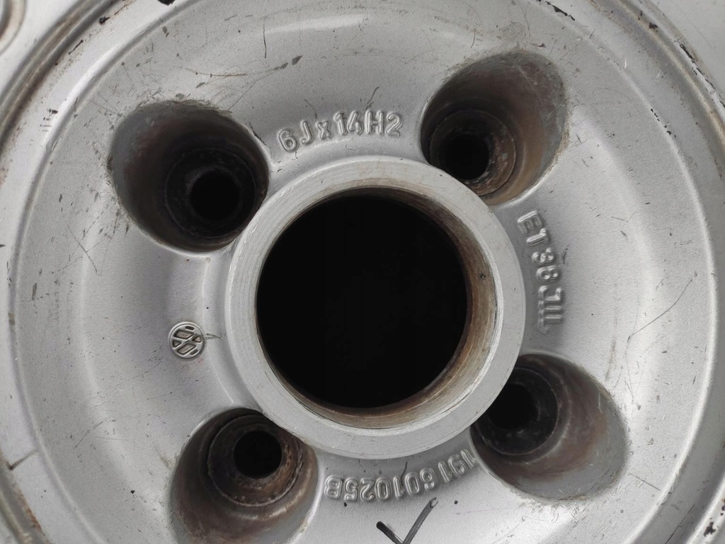 JANTE ALIE 14" 4x100 MONTREAL VW Golf GTI Passat Jetta Polo Corrado CU CAPACE Product image