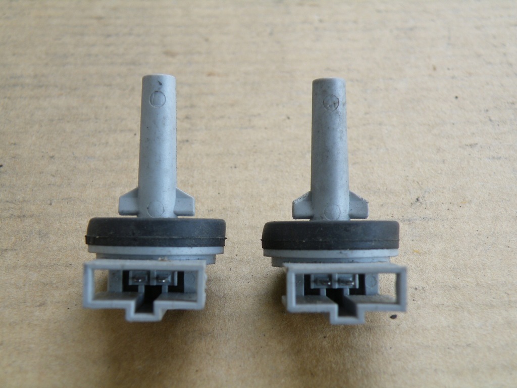 Senzor de temperatură intern VW Passat B5 FL lift Golf IV 4 1J0907543A Product image