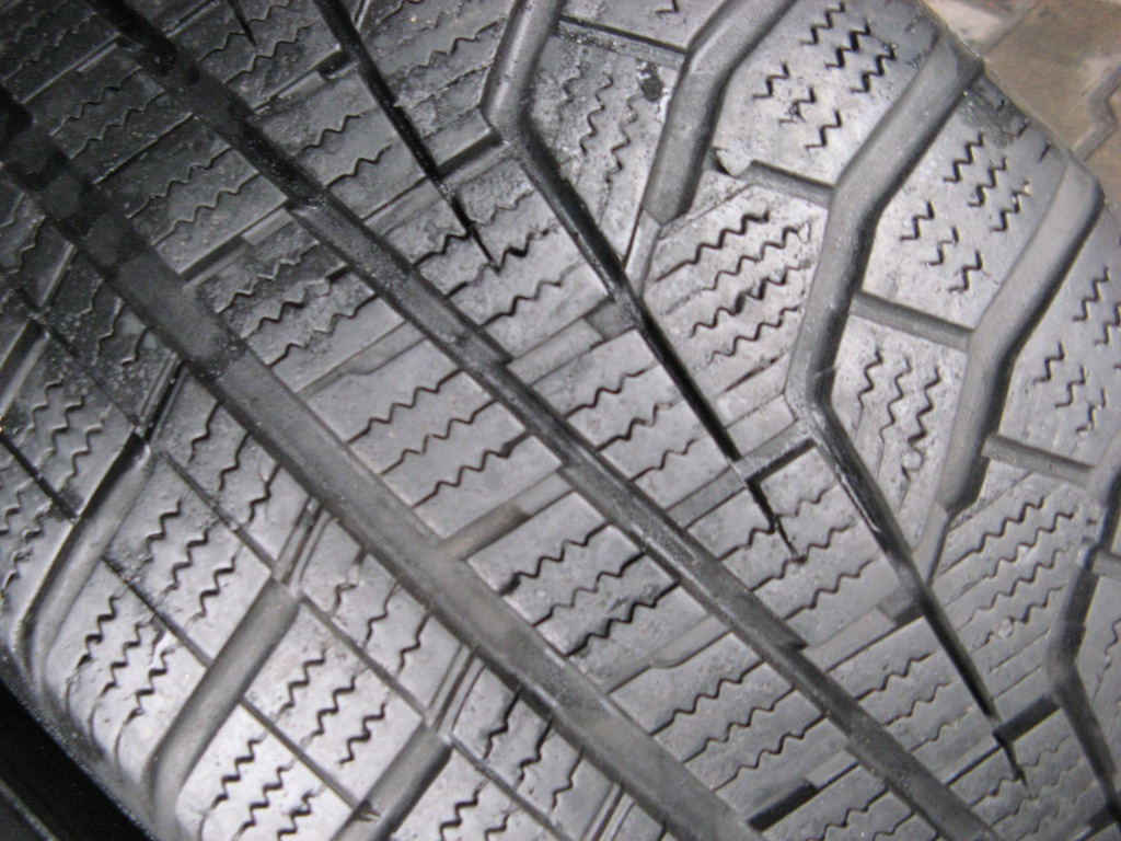 205/60R16 HANKOOK WINTER I'CEPT Evo 2 nr 4759/4717 Product image