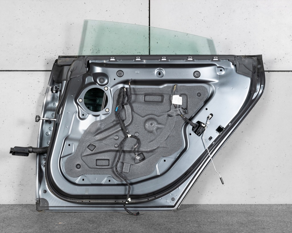 BMW 4 F36 GC UȘĂ SPATE DREAPTA SPATE GRIU ÎNGHEȚAT Product image