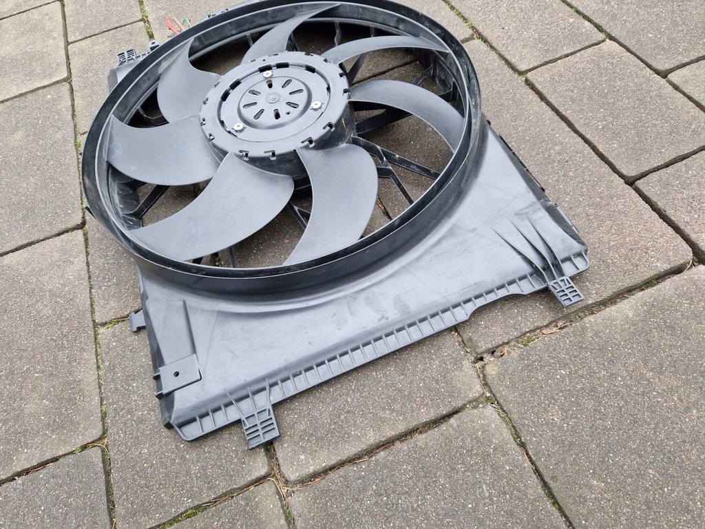 Clasa C W204 Alte locuințe cu 600W A204906802 A2045400788 2016 Product image