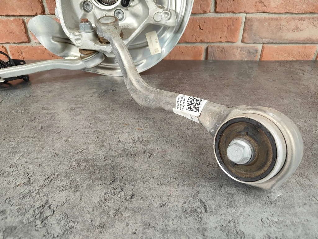 BMW G01 X3 G02 X4 Hub stânga Product image