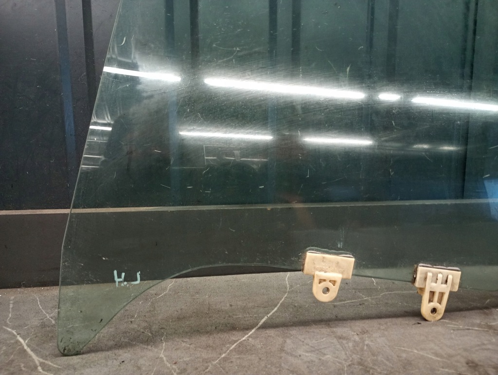 Fereastra din spate stânga Nissan Almera N15 95-00 Product image