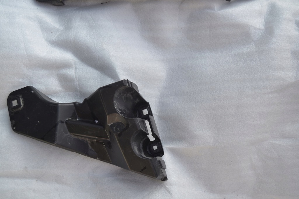Suport bara de protecție Volvo V70 II dreapta spate 08693385 Product image