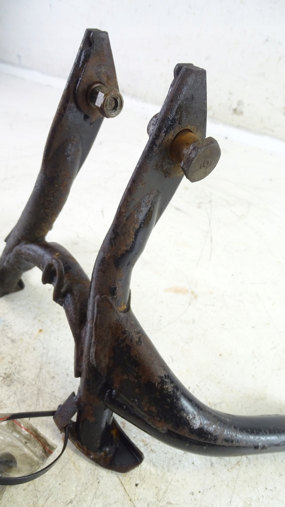 Yamaha FZS 600 Fazer 98-03 Suport central Product image