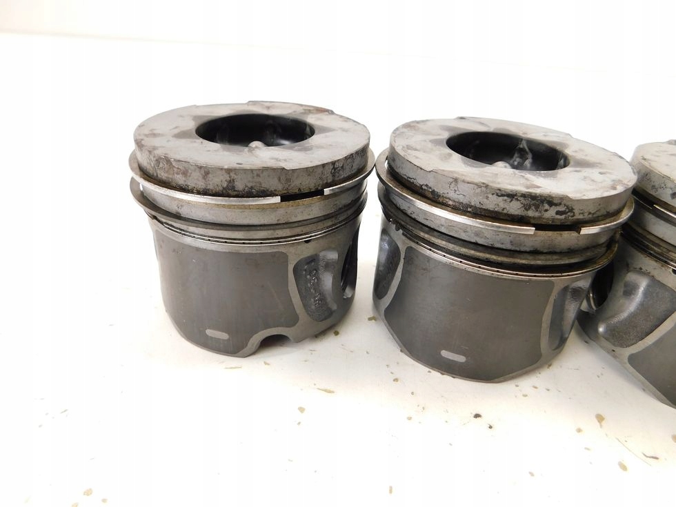 Set 4 pistoane Alfa Romeo 159 1.9 JTDM piston Product image