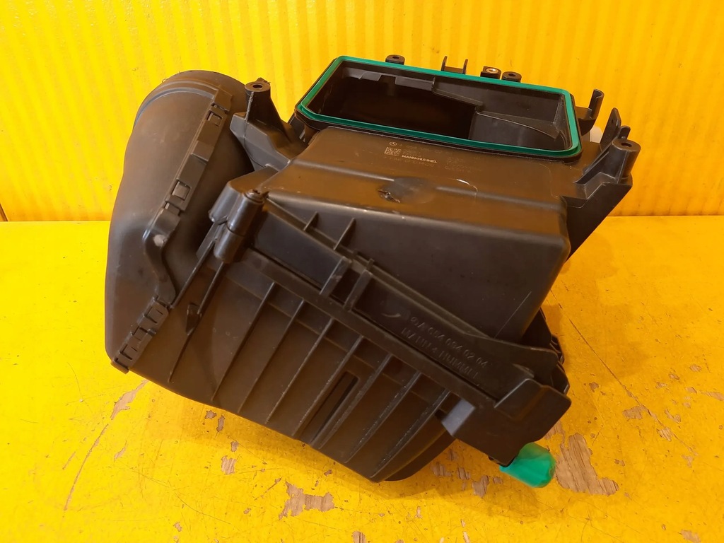 Mercedes CLA W118 GLB X247 CARCASA FILTRU AER A6540900201 Product image