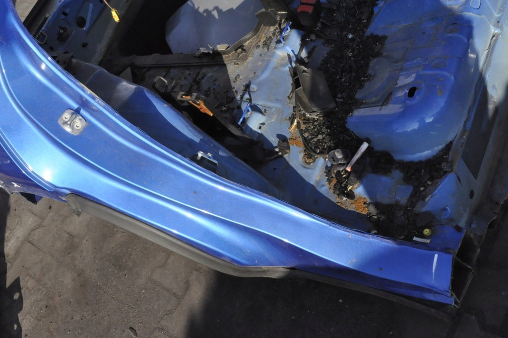 FORD PUMA II MK2 CUREA SPATE ÎNTREGĂ SPATE CU BAIE CUREA STÂNGA DREAPTA Product image