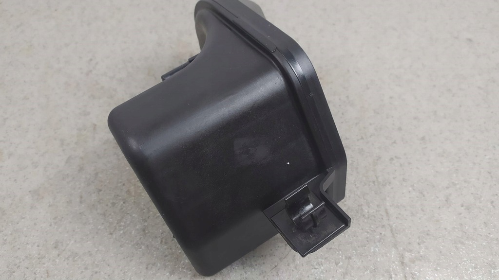 Rezonator aerian Nissan Primera P12 01-08 1,8 115 km qg18de Product image
