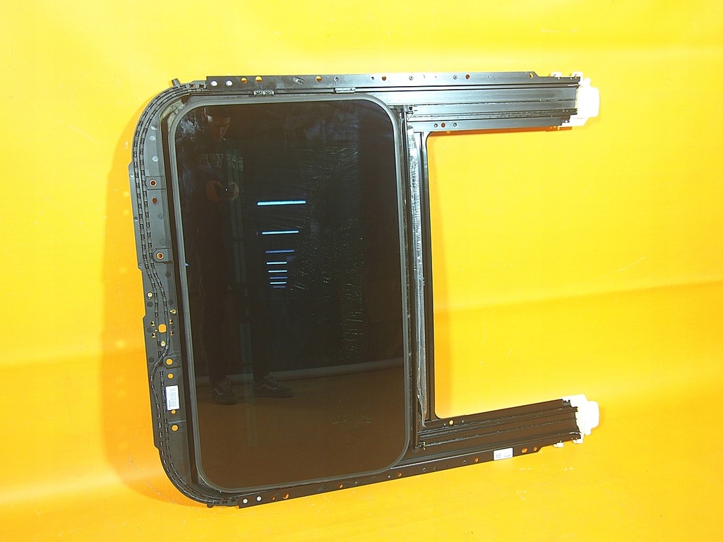 Audi A5 8T LIFT 50KM Trapă rulou 8t8877041e Product image