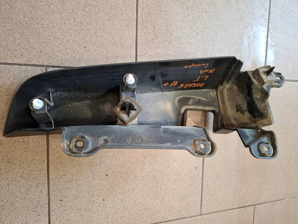 DACIA DOKKER 17-21 CAPAC LAMP DE COLT STANA SPATE 903902581R Product image