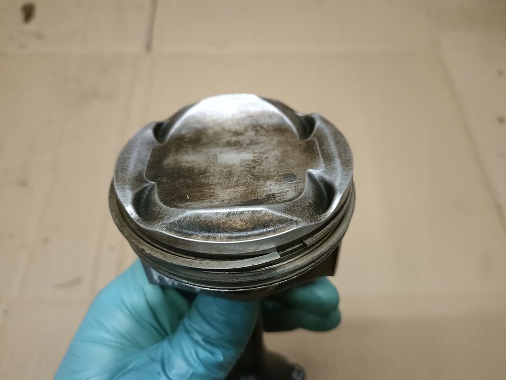 CITRONE PEUGEOT 1.2 THP BIELLA PISTON 9807260380 Product image