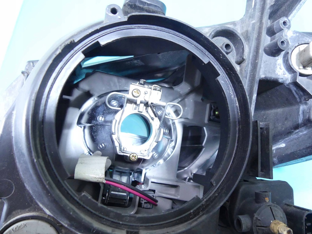 FAR BIXENON DREAPTA HONDA FR-V 05-07 EUROPA Product image
