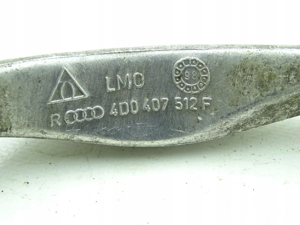 VW Passat B5 96-00 Aplicație pentru aplicații din dreapta 4D0407512F Product image