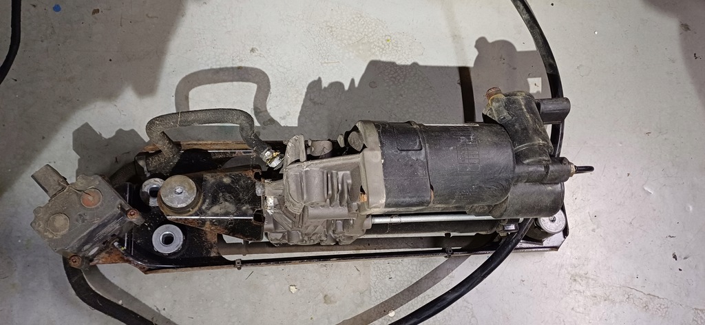 BMW E61 suspensie compresor nivo pump niwo set AMK 6777827 Product image