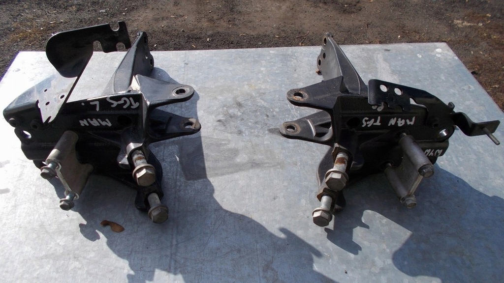 MONTARE LAMPĂ BASCULARE CABĂ MAN TGS CAST, DREAPTA Product image