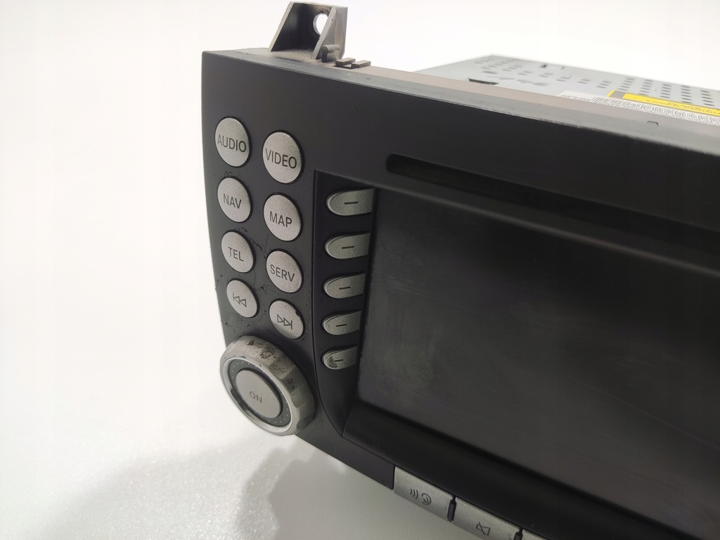 FACTORY RADIO NAVIGATION MERCEDES SLK II W171 R171 A1718202989 2004-2011 Product image