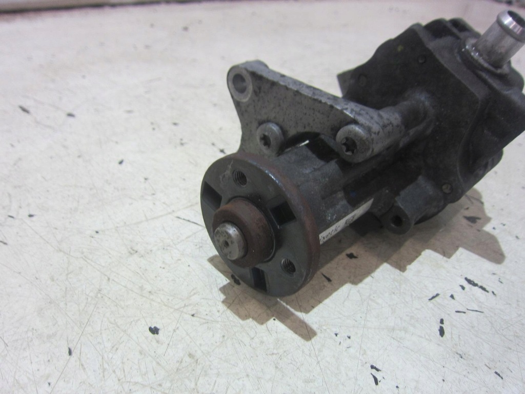 BMW X5 E70 3.0 N52B30 272km Si POWER PUMP 6796443 32416796443 Product image